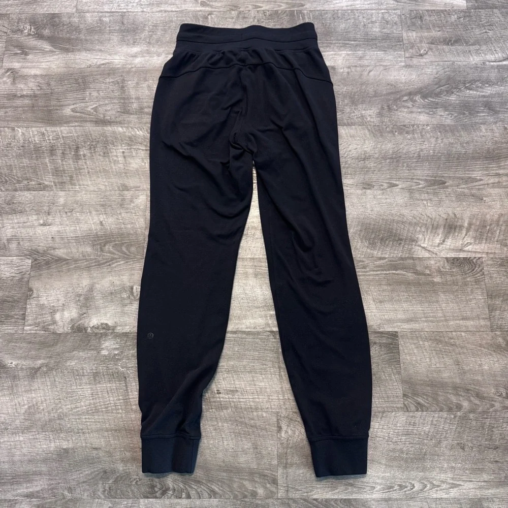 lululemon athletica sleek black
